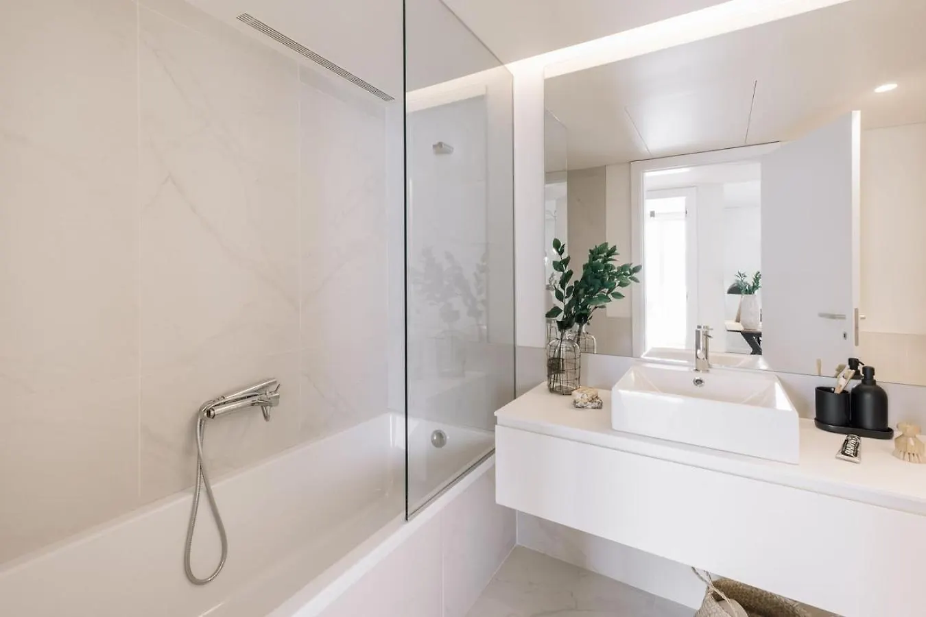 Magoito - 1 Bedroom And Pool In Areeiro Lizbona 0*,  Portugalia